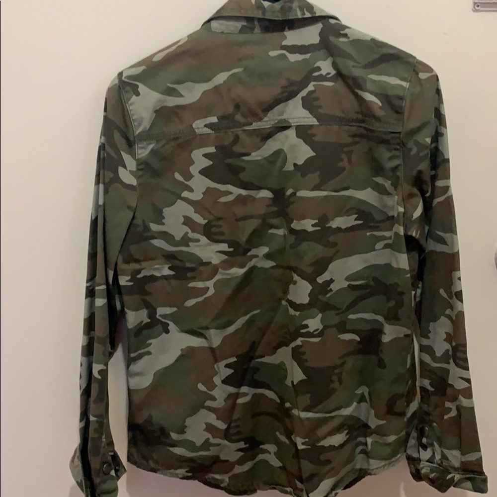 Shirt - Picture 3 of 4